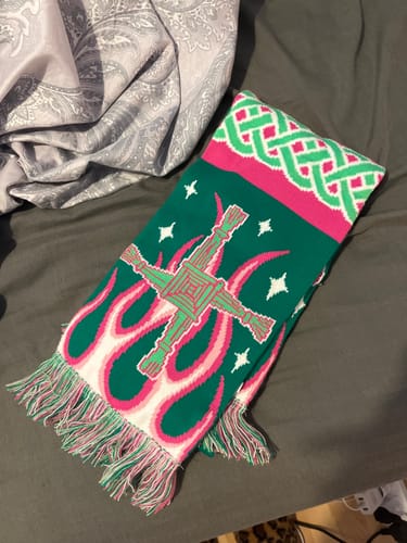 Customer photo review of Brat Bhríde’ Scarf | Aoife Cawley Art