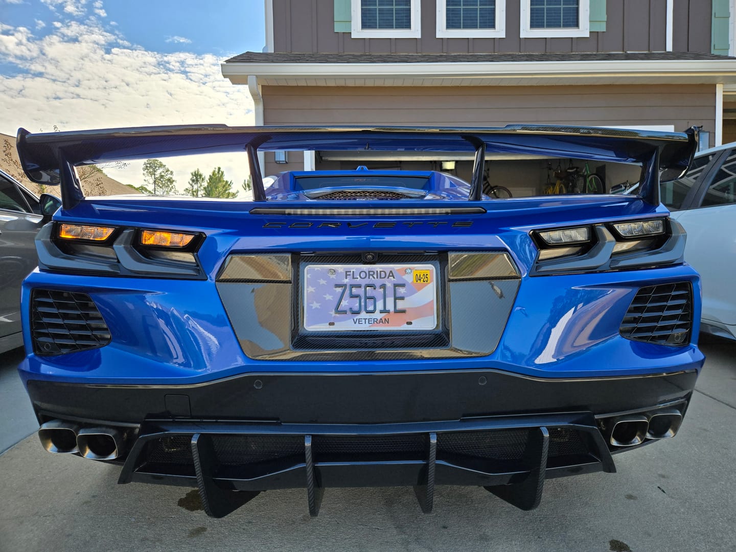 Customer photo review of Chevrolet Corvette C8 Z51 Add-On Rear Diffuser Fin