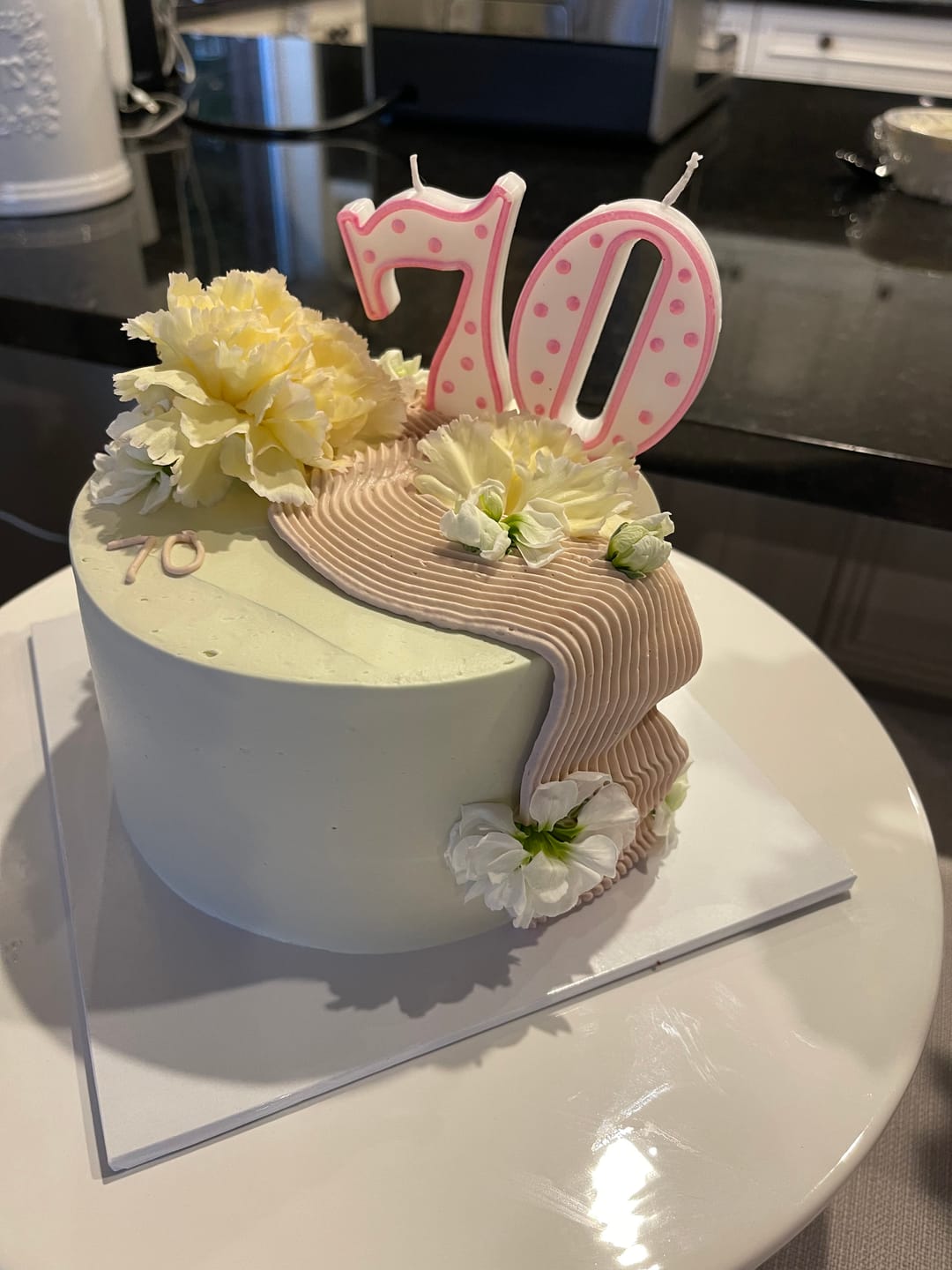Customer photo review of petal cake