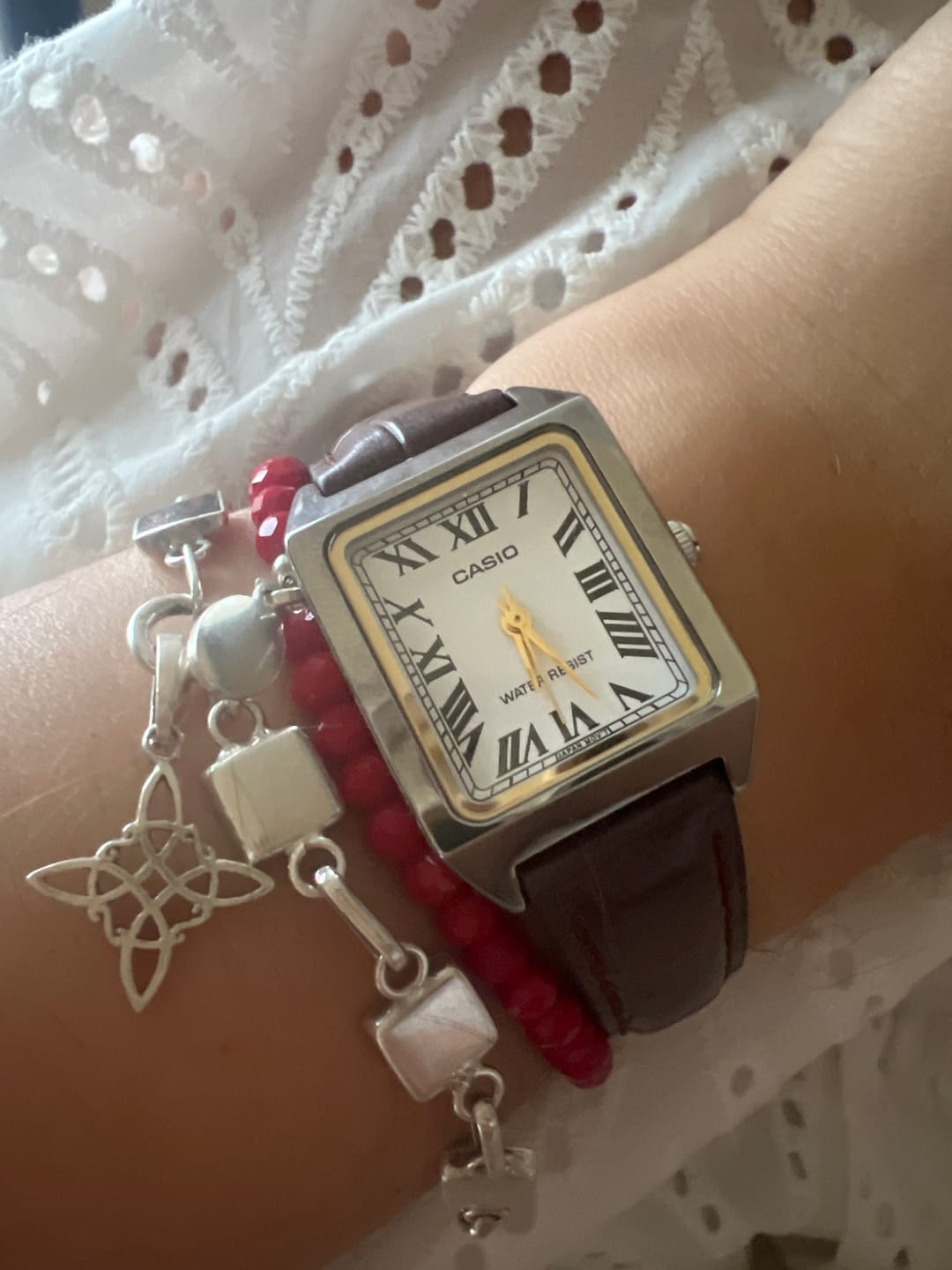 Customer photo review of Reloj Casio Tank Análogo LTP-V007L-7B2UDF Cuero Dial Blanco
