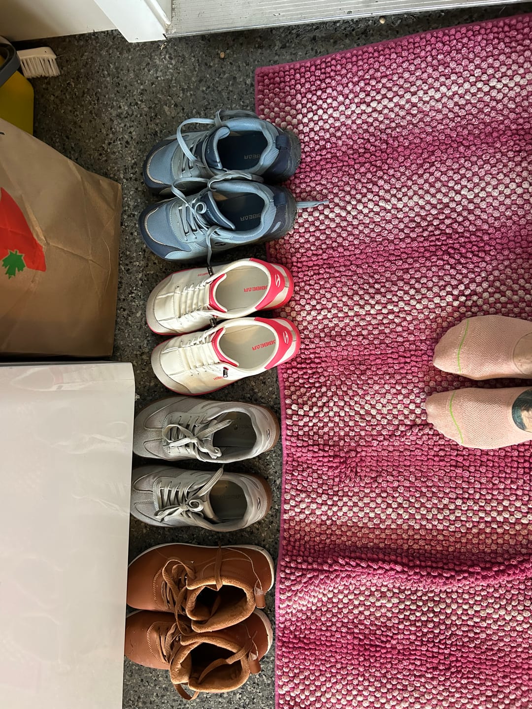Customer photo review of Spruce - Waterproof Barefoot Shoes