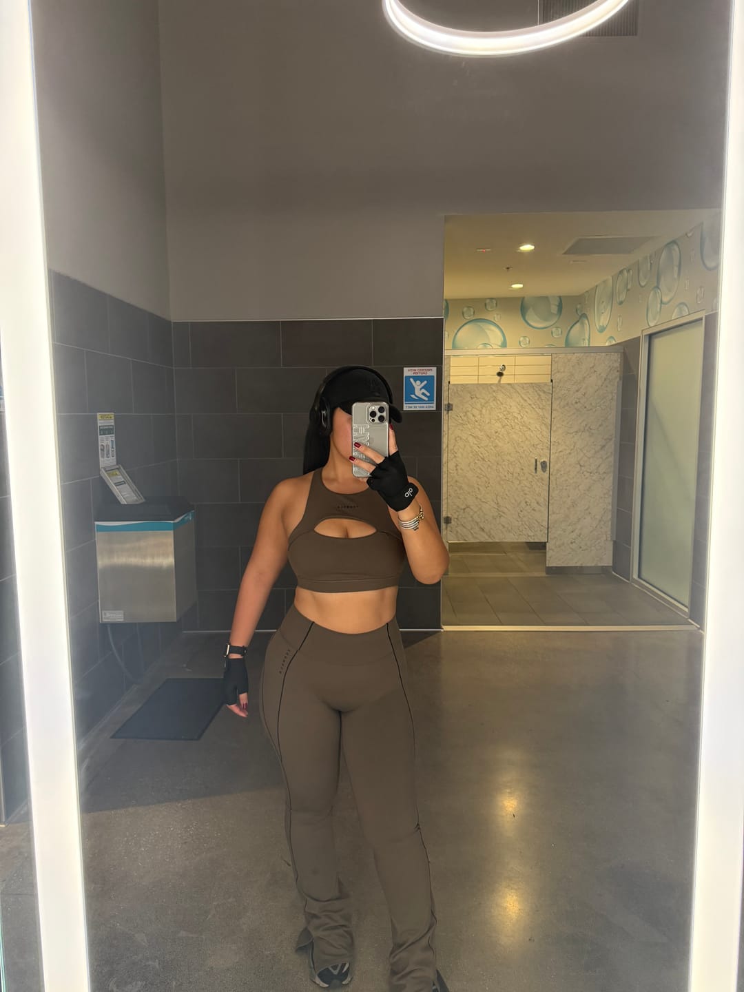 Customer photo review of W285 - Elevate flare leggings