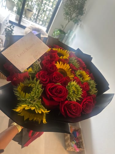 Customer photo review of Sunflower and Rose Bouquet