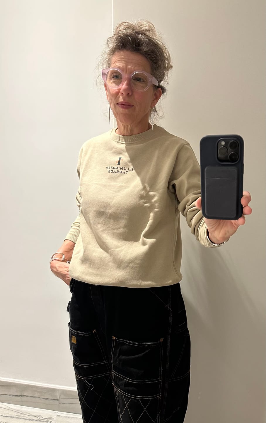 Customer photo review of the correlation - embroidered sweatshirt