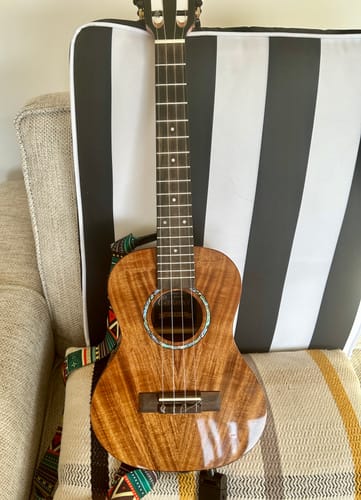 Customer photo review of C-LG Worth Single Low G NON WOUND CLEAR Tenor Ukulele String Fluorocarbon 2 Restrings per Pack