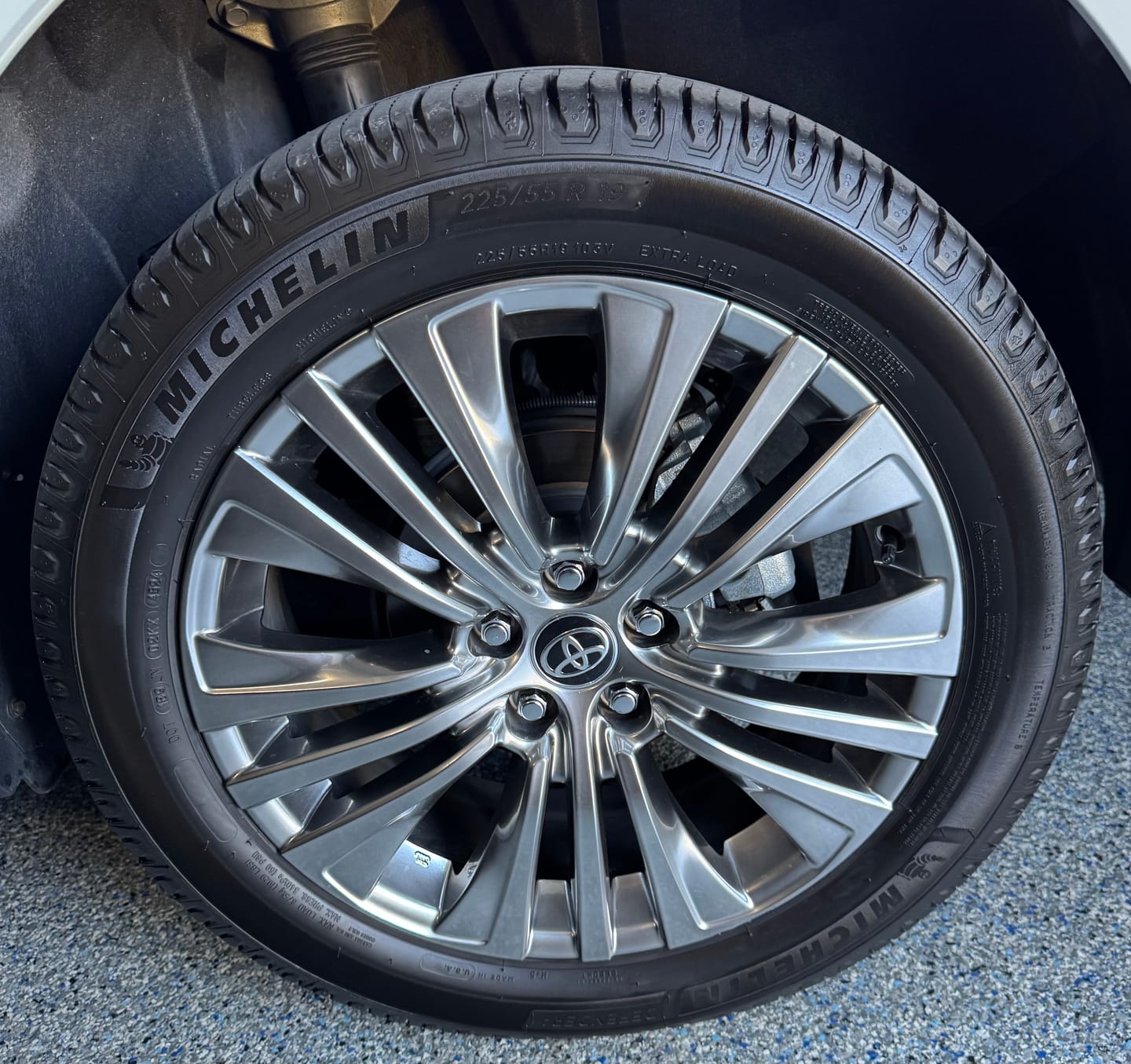 Customer photo review of Wheely Great Tire Conditioner