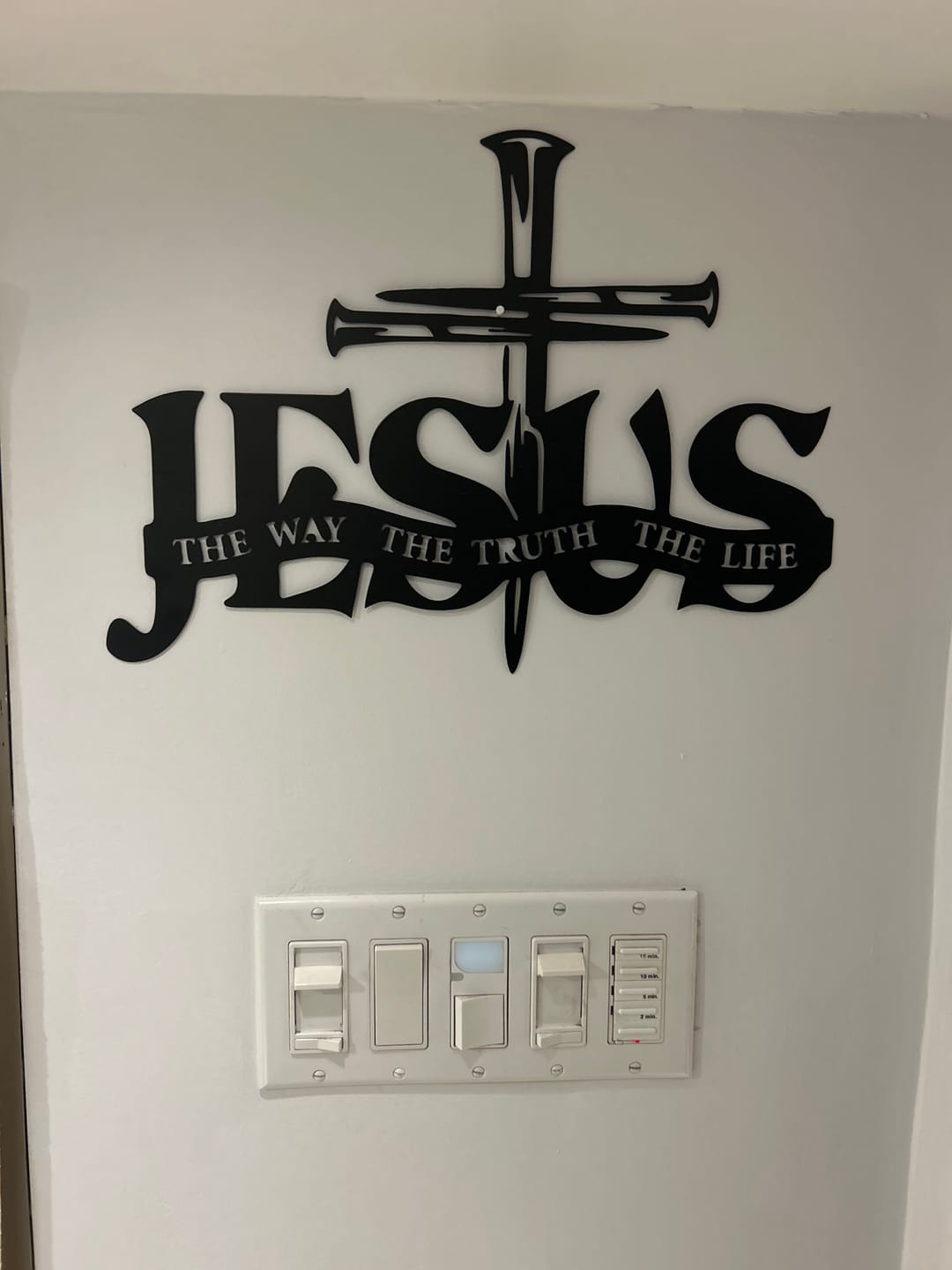 Customer photo review of Christianartworkshop Faithful Jesus & Cross Design Metal Wall Decor Home Decoration