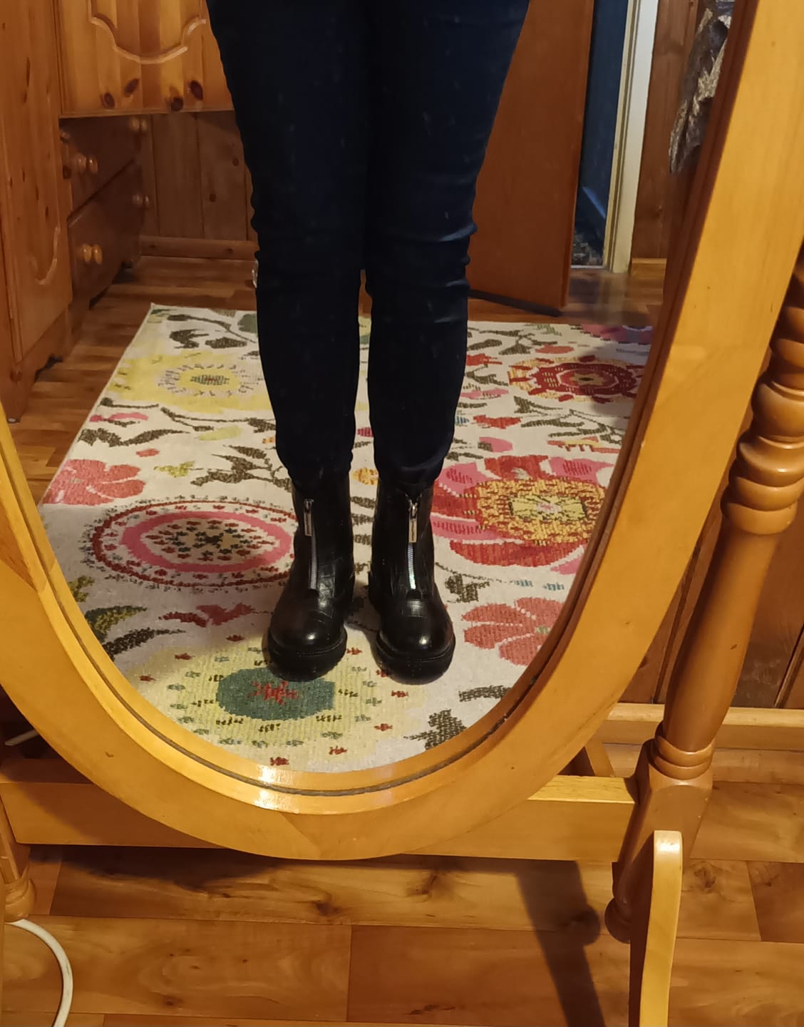 Customer photo review of Black Croc Gena Front Zip Boots
