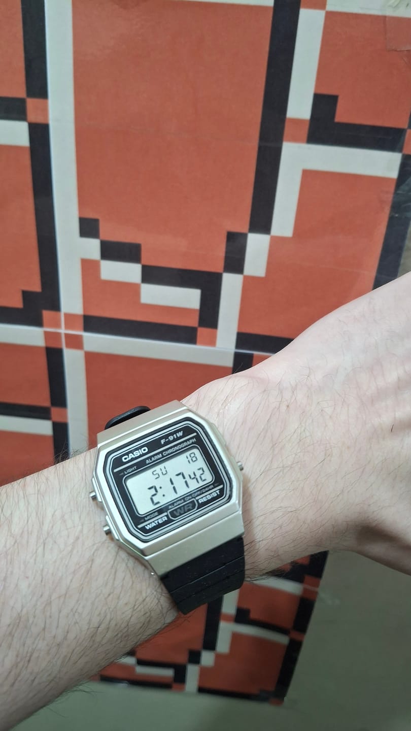 Customer photo review of Reloj Casio Vintage F-91WM-7ADF Plateado/Negro