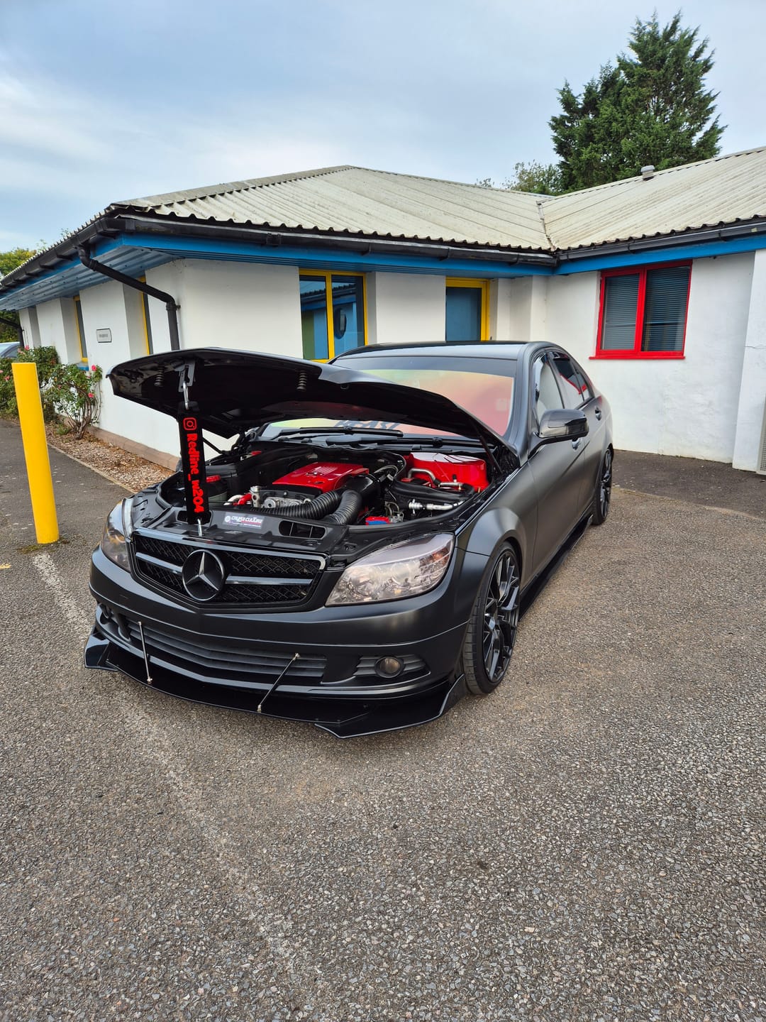Customer photo review of Custom Universal Bonnet Props (4D Acrylic)