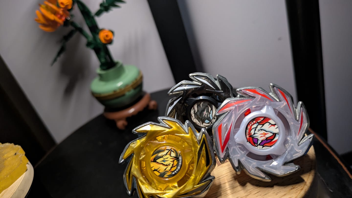 Customer photo review of Full Set Beyblade X CX-06 FoxBrush J9-70GR