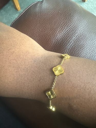 Customer photo review of Celine Clover Bracelet
