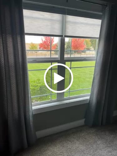 Customer video review of SmartWings Motorized Light Filtering Roller Shades 70% Blackout Essential