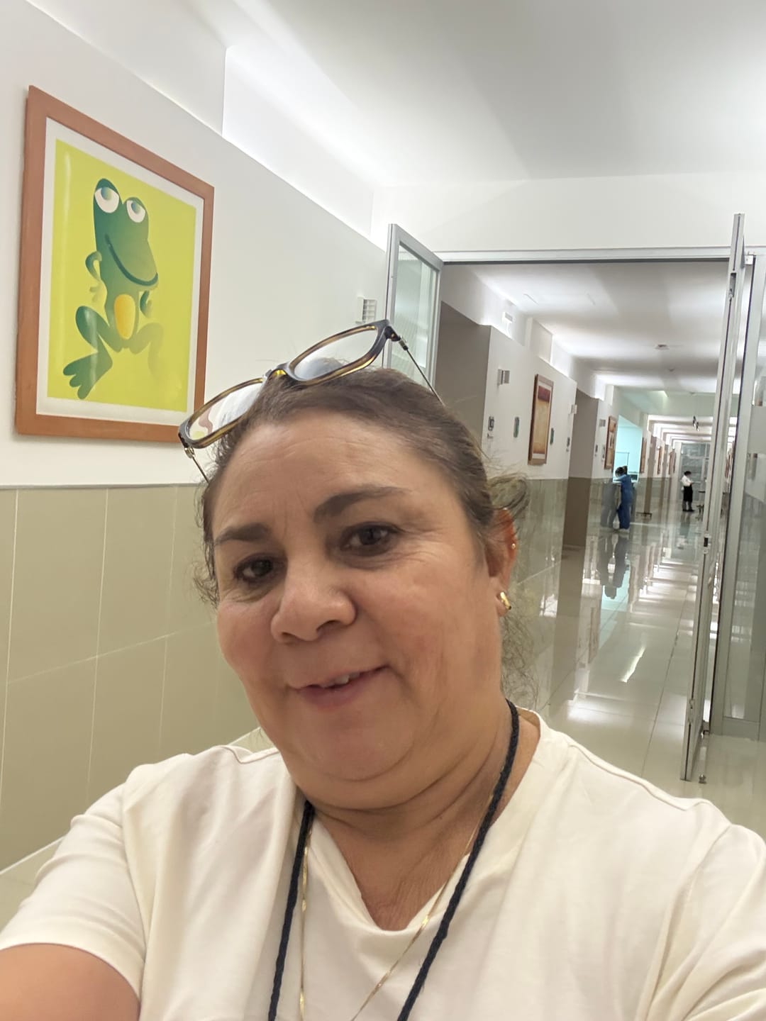 Customer photo review of Crema Contorno de Ojos