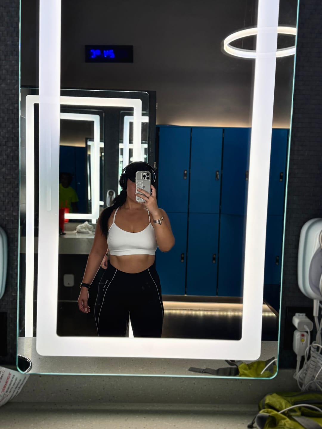Customer photo review of W285 - Elevate flare leggings