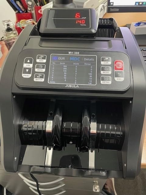Customer photo review of Jubula MV-300 Banknote Value Counter
