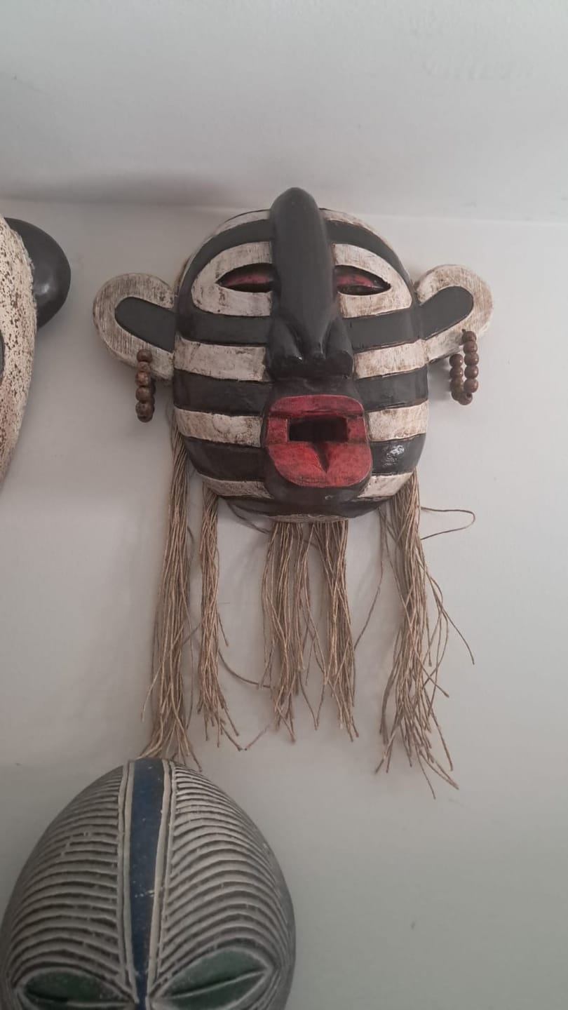 Customer photo review of Máscara Borneo em Madeira | Sarawak