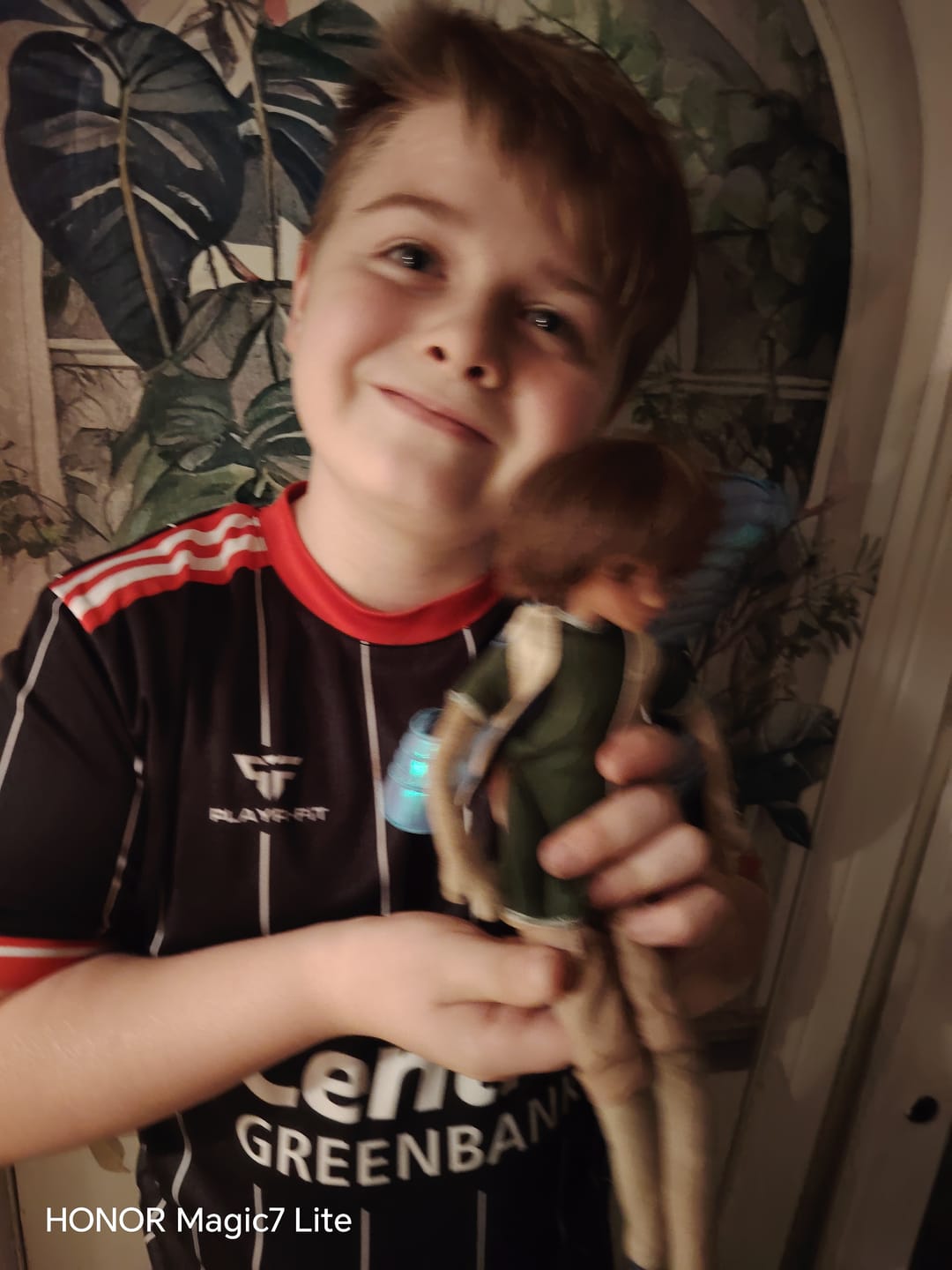 Customer photo review of My Forever Tooth Fairy Gift Set - Boy - Includes Storybook, Tooth Fairy Plush Figure, Tooth Tote & Dis'Play' Case - PREORDER ONLY (Max 2 Per Cust) - Shipping W/C 13.10