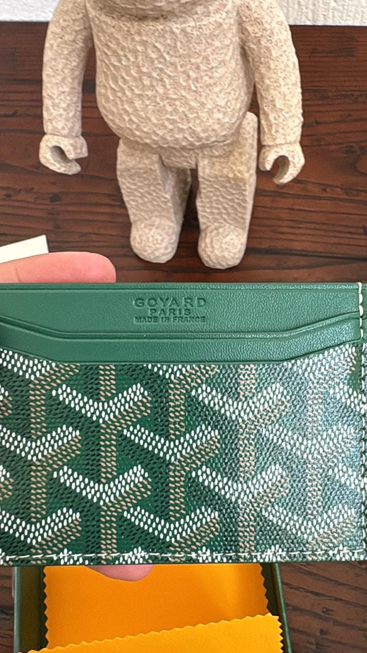 Customer photo review of Tarjetero ClasicGreen