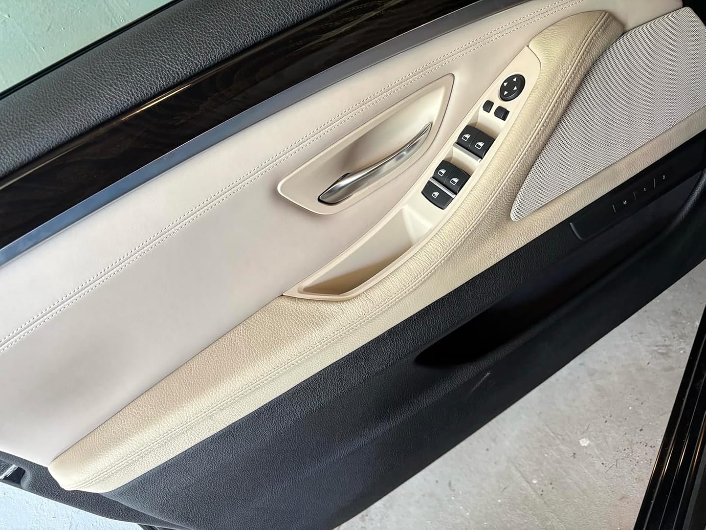 Customer photo review of Genuine Leather Driver Side Door Armrest Panel for BMW 5 Series F10 F11 (2011–2017, LHD)
