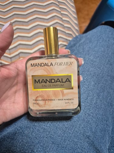 Customer photo review of Essence of Bliss - Inspirado en LA VIE EST BELLE de LANCOME 100ml-