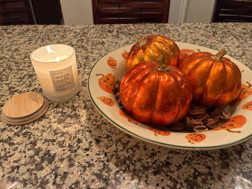 Customer photo review of Georgia Leaves Candle by Eryn Carroll