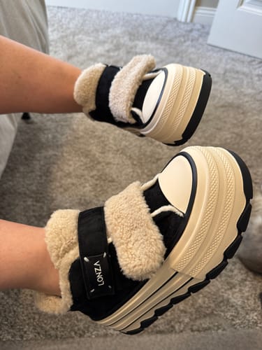 Customer photo review of Glissane Black