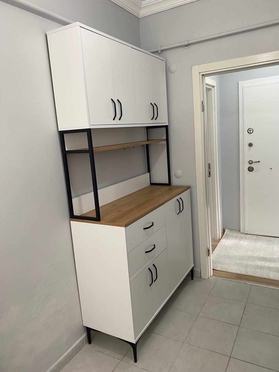 Customer photo review of Rani JE213 Kahve Köşesi Çok Amaçlı Dolap 8 Kapaklı 2 Çekmeceli Raflı Kiler Mutfak Dolabı Beyaz - Sepet Ceviz