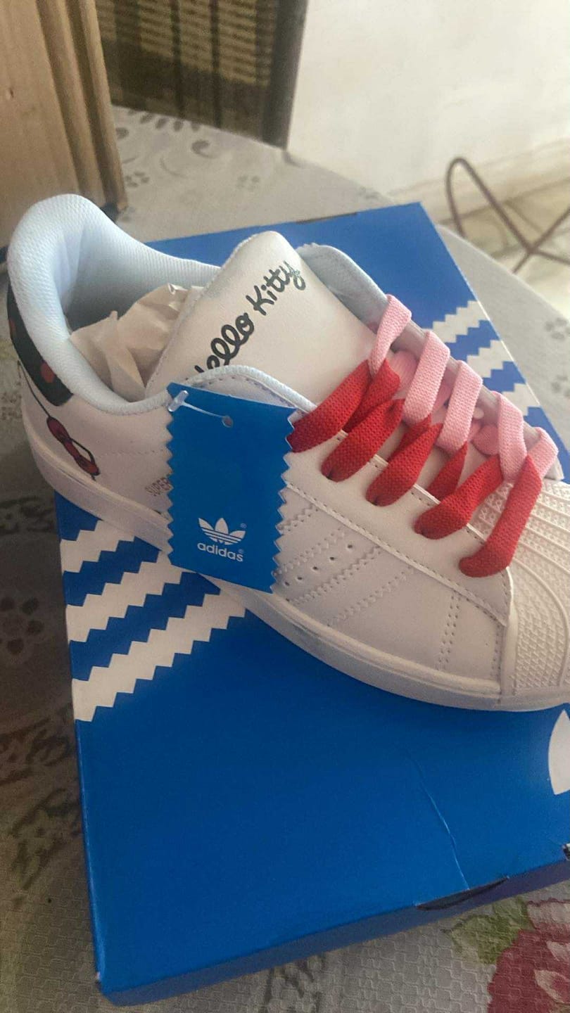 Customer photo review of Tenis Dunk Maquillaje Blanco Maquillaje
