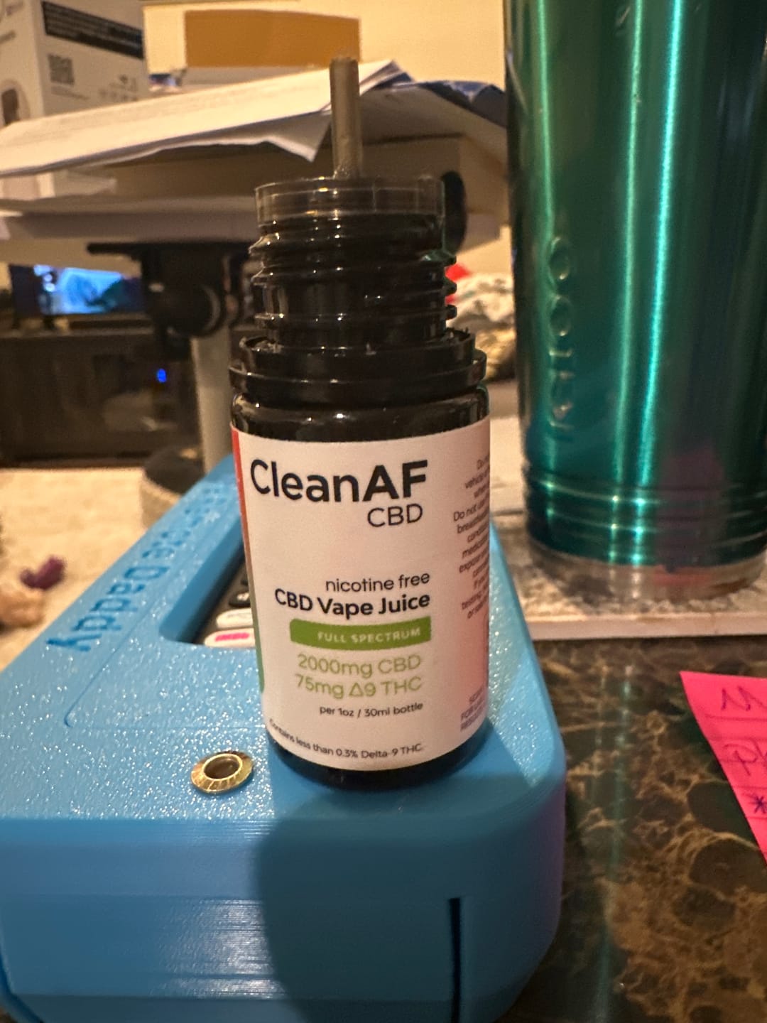 Customer photo review of Kiwi Strawberry THC Vape Juice