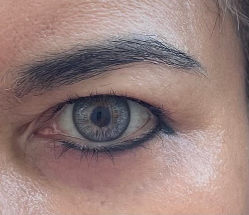 Customer photo review of Olivia Gray Colored Contact Lenses