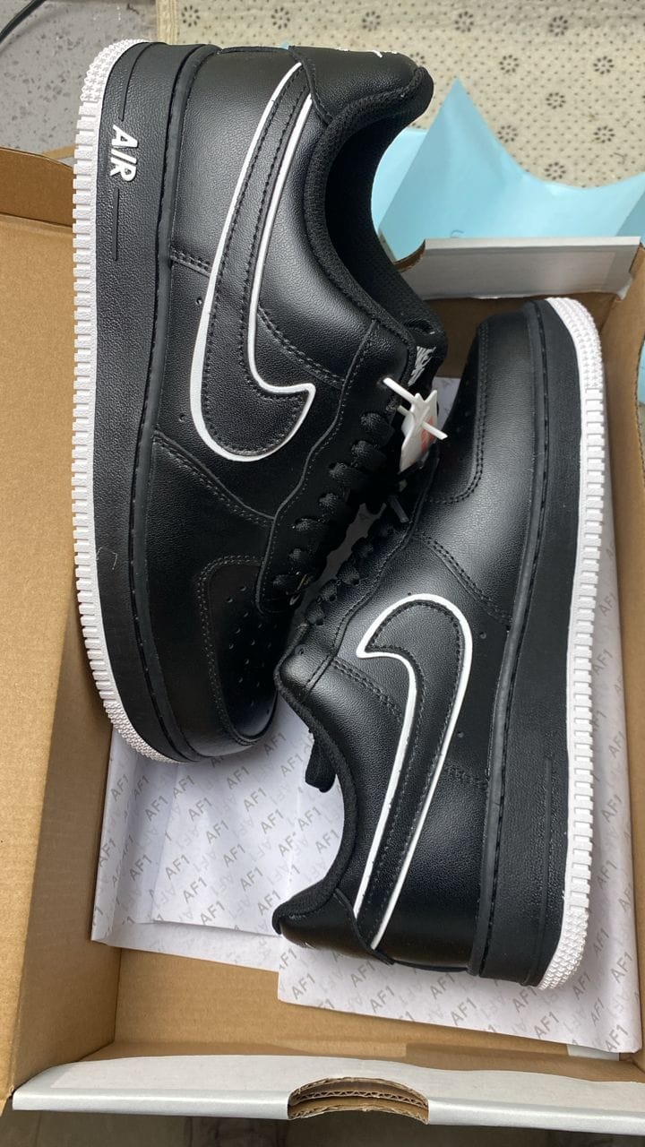 Customer photo review of Nike Air Force 1 Low '07 'Black White'
