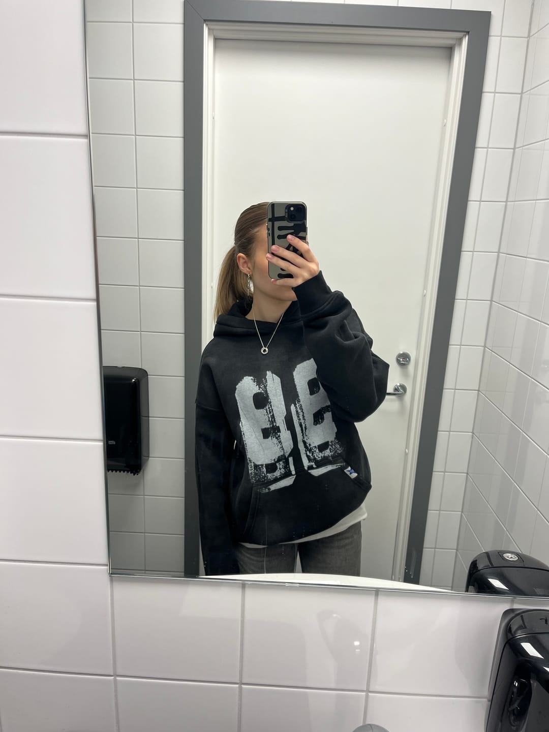 Customer photo review of Aelfric Eden 99 Oversized Hoodie