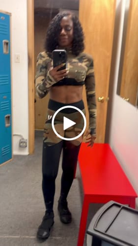 Customer video review of Besque™ Magic Body Oil - 100ml