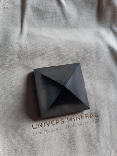 Customer photo review of Pyramide Shungite