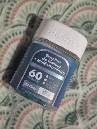 Customer photo review of Gomitas de Biotina y Multivitamínico