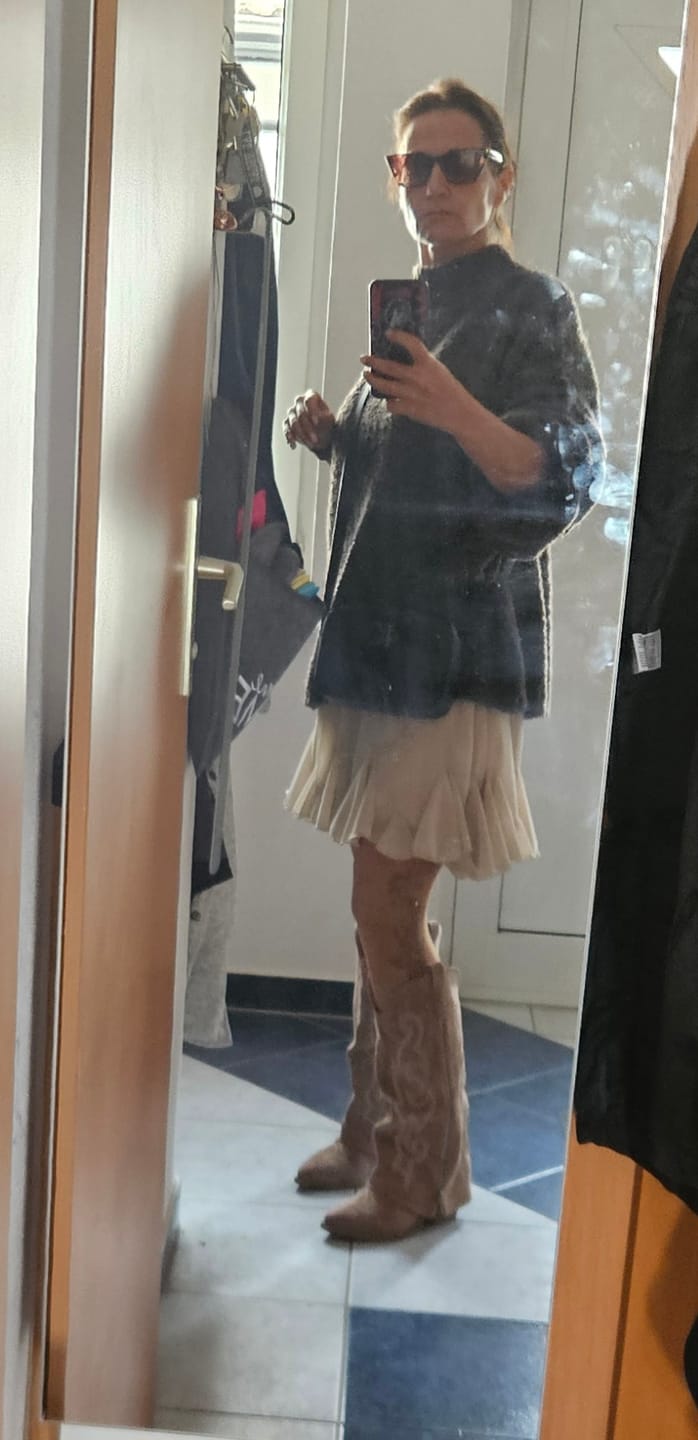 Customer photo review of Bouclé Oversize Pullover "CasualCozy"