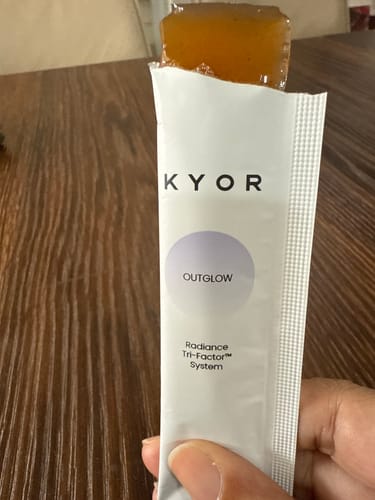 Customer photo review of OUTGLOW - Radiance Tri-Factor™ Jelly