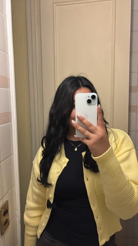 Customer photo review of SWEATER BLAIR AMARILLO