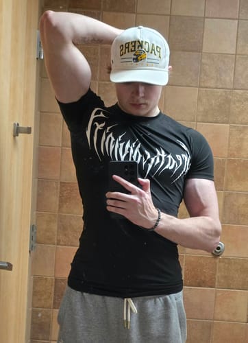 Customer photo review of Void Tech™ Original Compression [VOID BLACK]