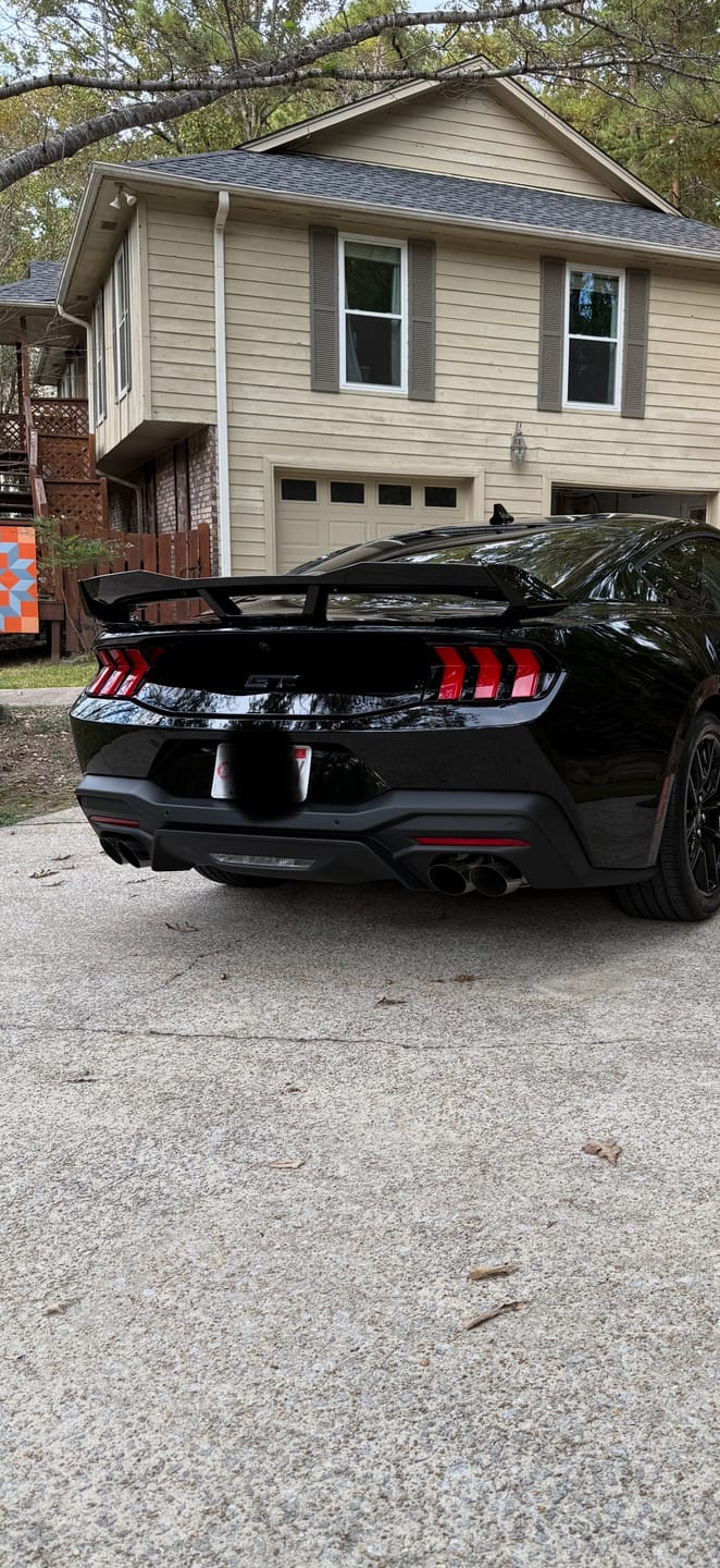 Customer photo review of 2024-Up Mustang Dark Horse Package Rear Spoiler