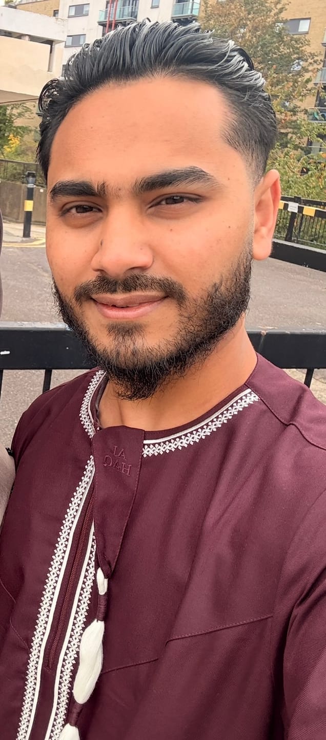 Customer photo review of Luxury Burgundy Omani Thobe