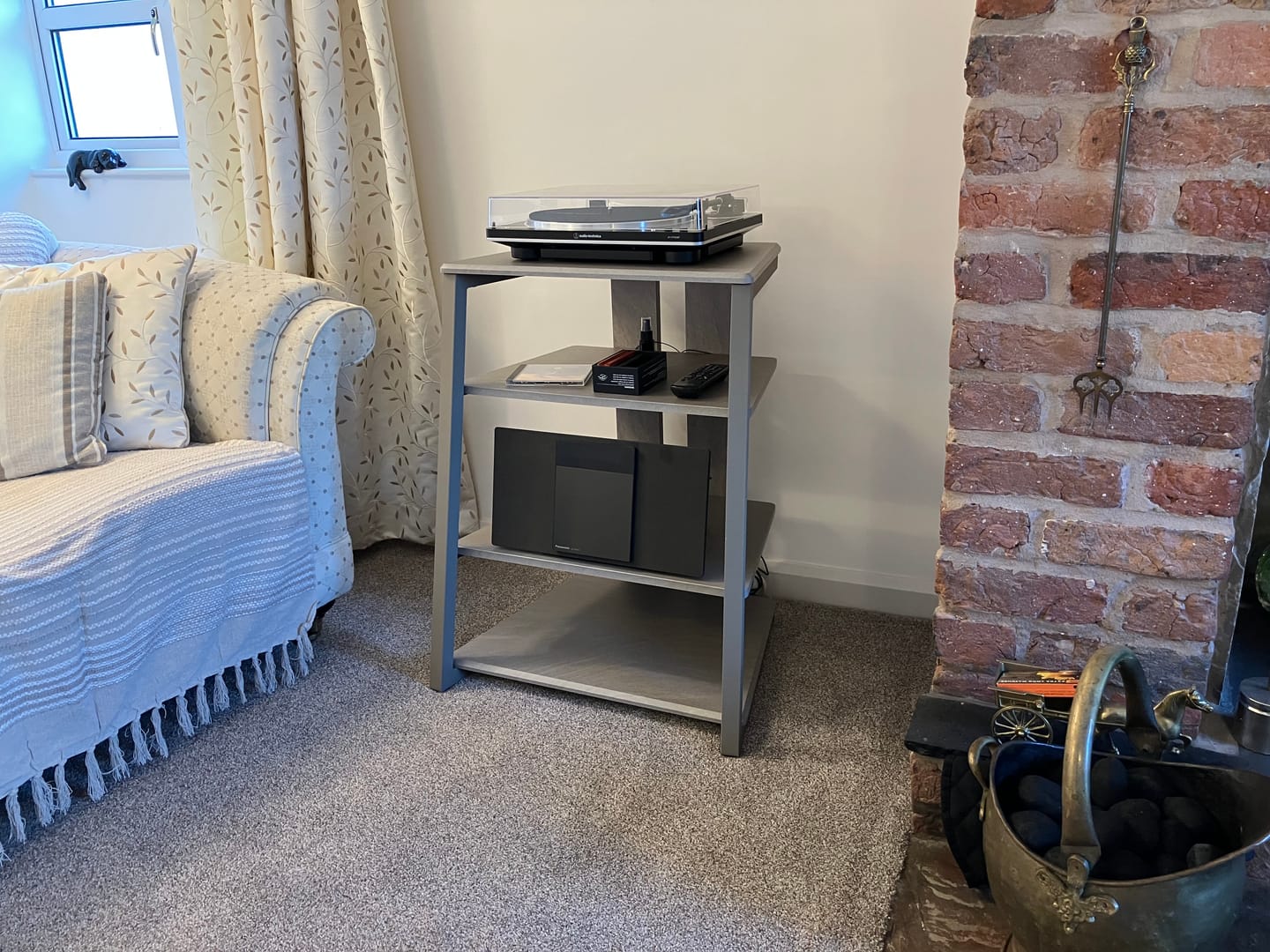 Customer photo review of Eiffel F07 Audio Rack