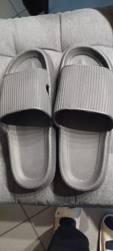 Customer photo review of Orthopädischer Hausschuh Cloudly™