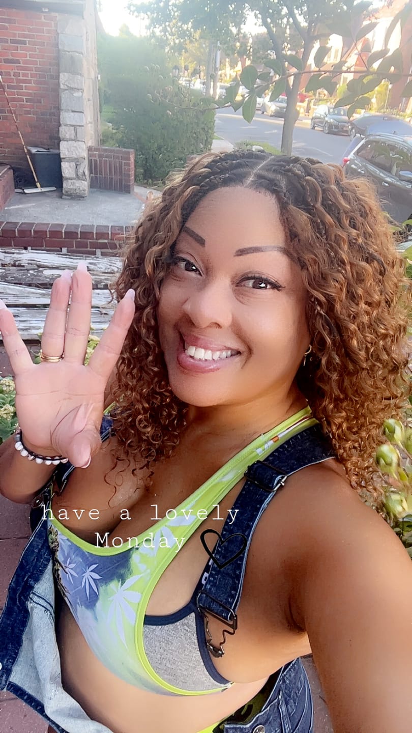 Customer photo review of Essential Choice: 16-36" Human Hair Boho Curls Hand Tied Swiss HD Full Lace Knotless Braided Wig