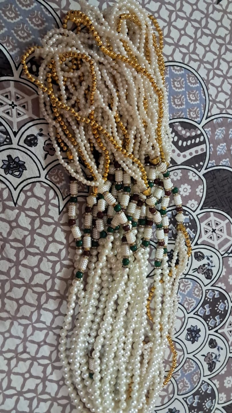 Customer photo review of LAMANSH ( Set of 50 ) Trending 🔥 LADKEWALE 😎 or LADKIWALE  Brooches for Wedding Guests / Wedding Badges for Groom and bride side Guests