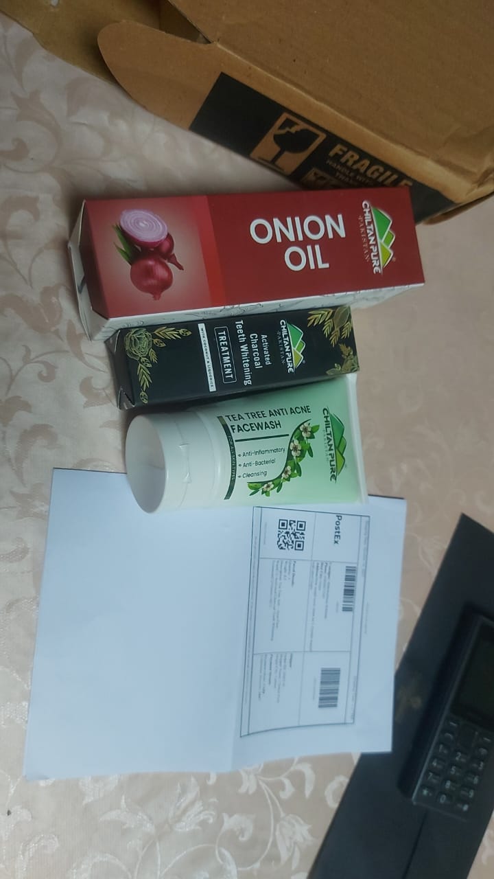 Customer photo review of Red Onion Oil 🧅 Reduces Hair Fall & Accelerates Hair Regrowth [پیاز کا تیل].. Trending.... 🔥