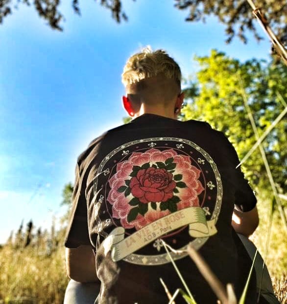 Customer photo review of LE T-SHIRT "LA VIE EN ROSE"