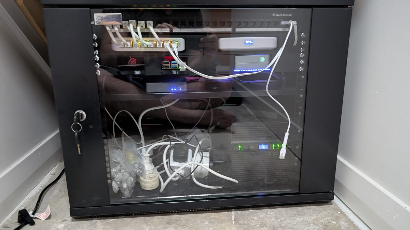 Customer photo review of GMKtec G2 Mini PC Rack Mount (Modular)