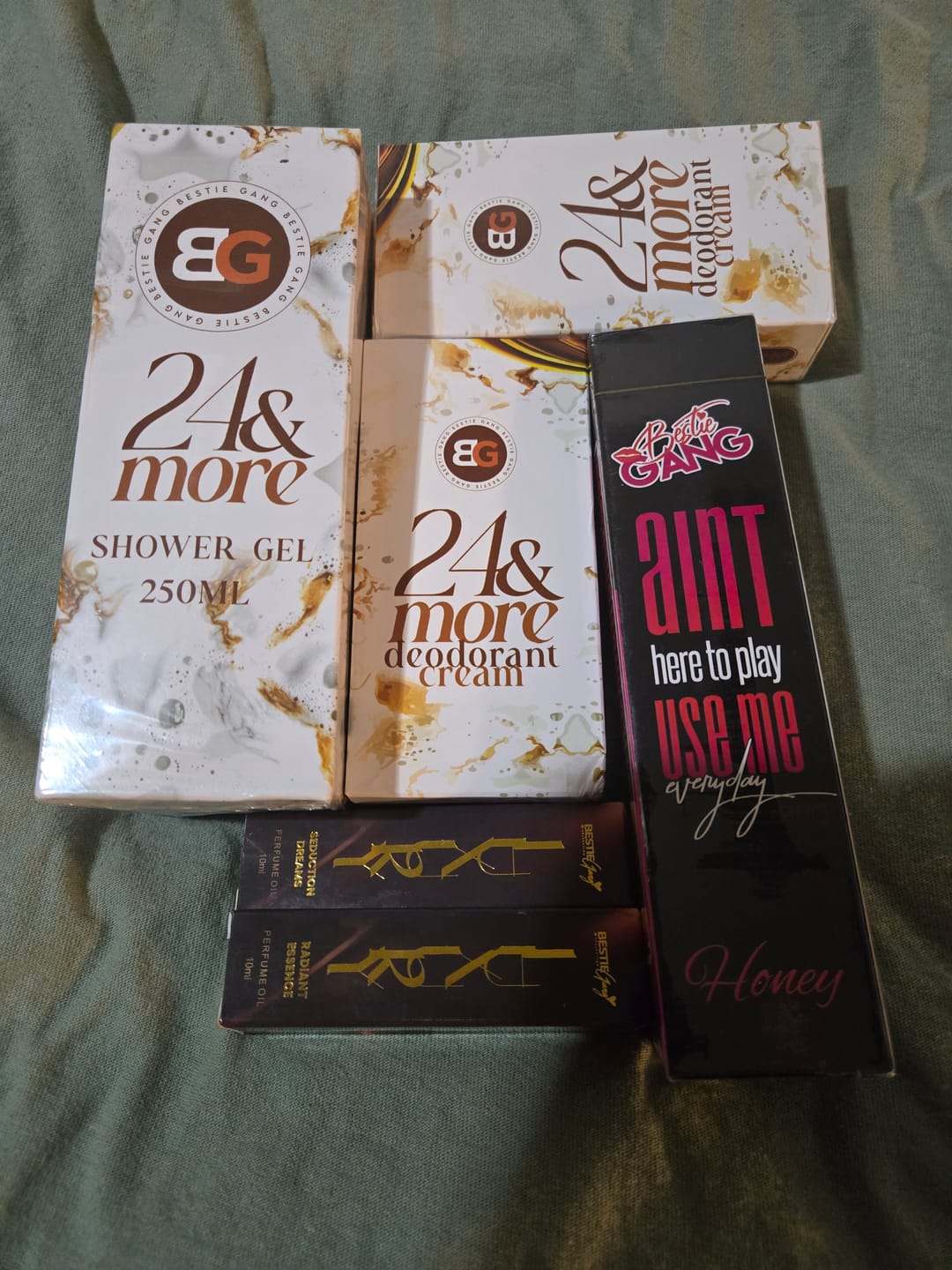 Customer photo review of Ain’t here to play use me everyday Honey Oil Mist